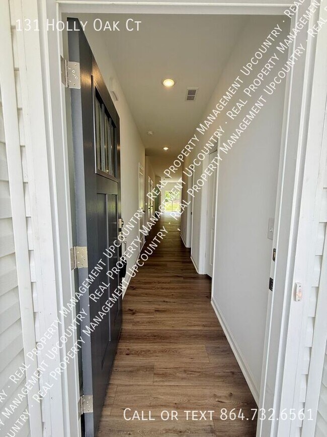 Building Photo - 131 Holly Oak Ct