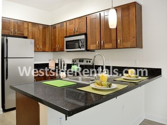 Primary Photo - 4121 Radford Ave