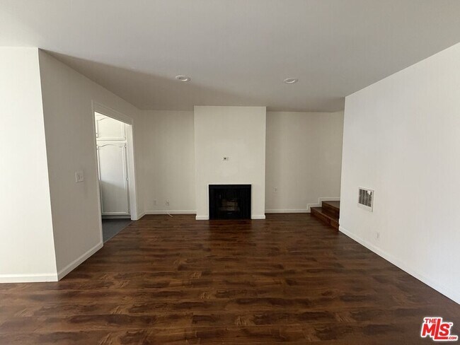 Foto del edificio - 1337 N Sierra Bonita Ave