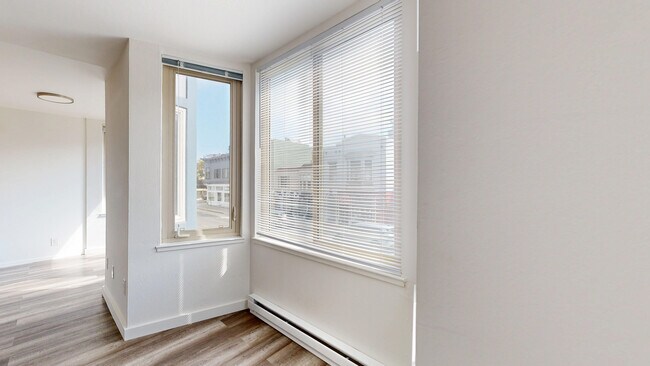 Foto del edificio - 3770 24th St