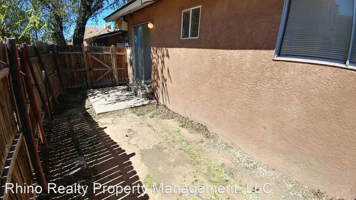 Foto del edificio - 3212 Comanche Rd NE