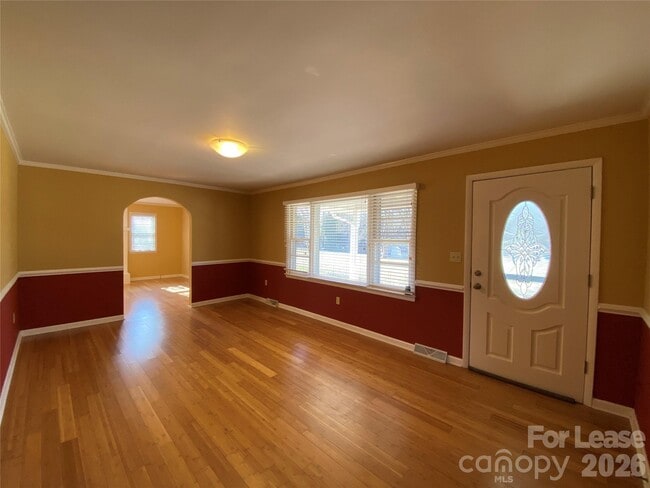 Building Photo - 203 Ratchford Farm Rd