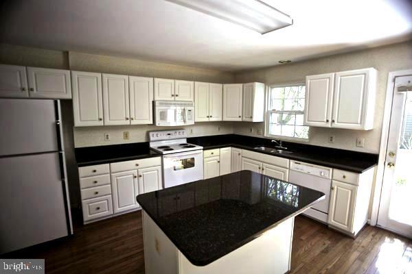 Foto del edificio - 9386 Van Arsdale Dr