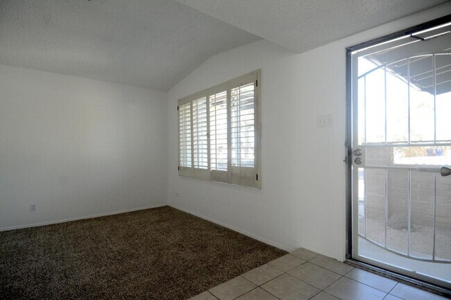 Foto del edificio - 6005 Downey St NE