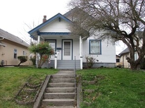Building Photo - 4826 Park Ave. S