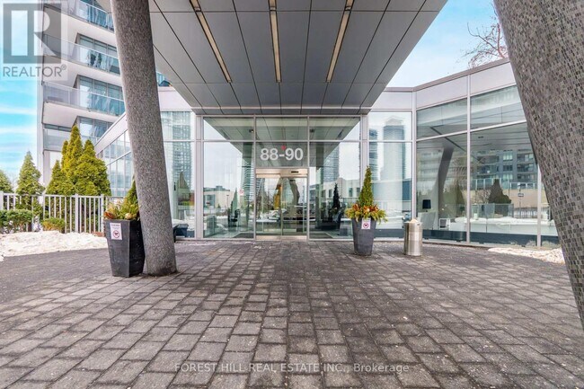 Photo du bâtiment - 88 Park Lawn Rd