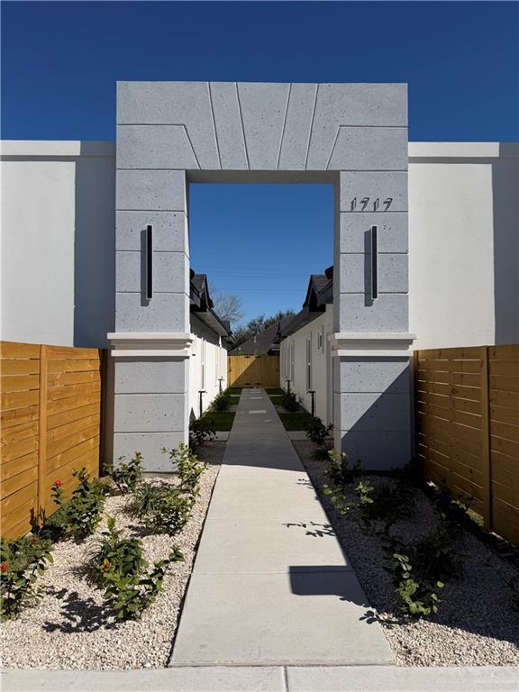 Foto del edificio - 12 Monaco N Dr