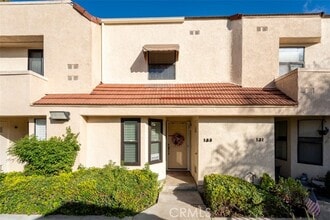 Building Photo - 133 Pearl