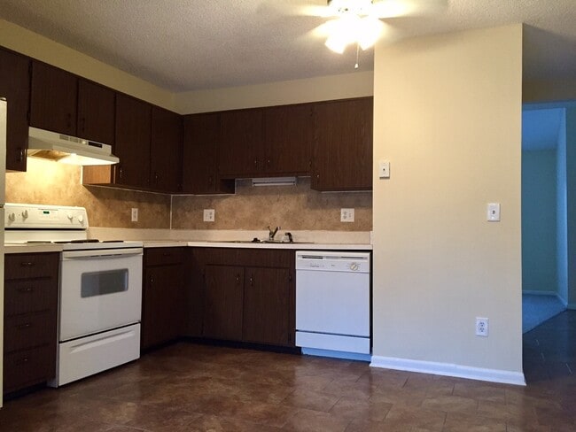 Photo - 2 Bed 1.5 Bath two story condo.