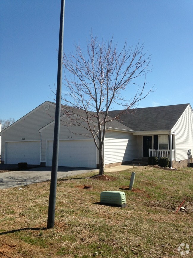 Building Photo - 236 Hanover Ct