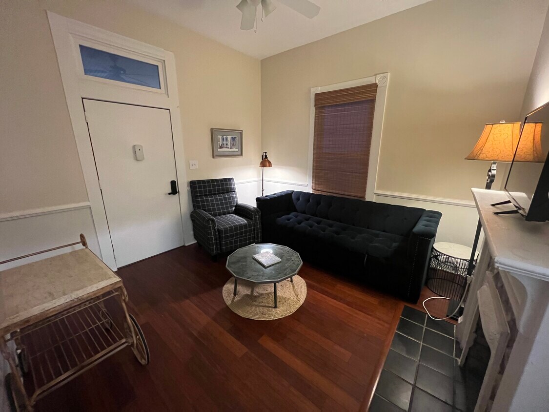 Living Room - 311 Oakland Ave SE