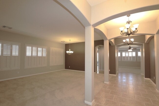 Building Photo - Beautiful 1 Story house in gated community