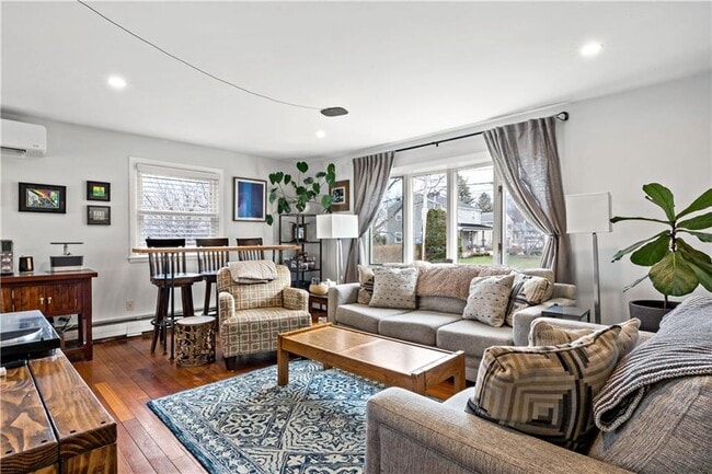 Foto del edificio - 3 Paul Ave