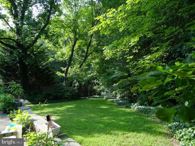 Building Photo - 8307 Oakford Dr