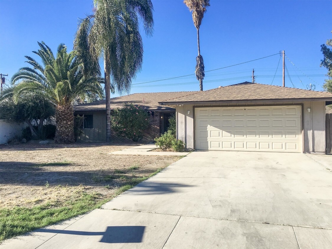 Primary Photo - 41780 Shady Ln