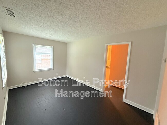 Building Photo - 2728 Remington St