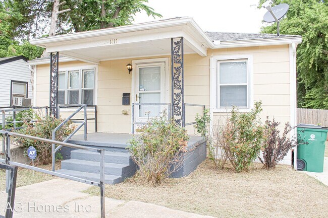 Building Photo - 2 br, 1 bath House - 1417 NW 95th St