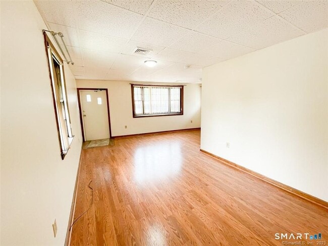 Foto del edificio - 150 S Cherry St