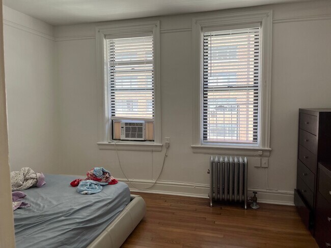 Foto del edificio - FURNISHED 1BR with W/D