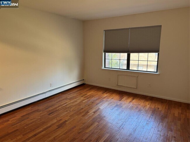 Foto del edificio - 252 Collignon Way