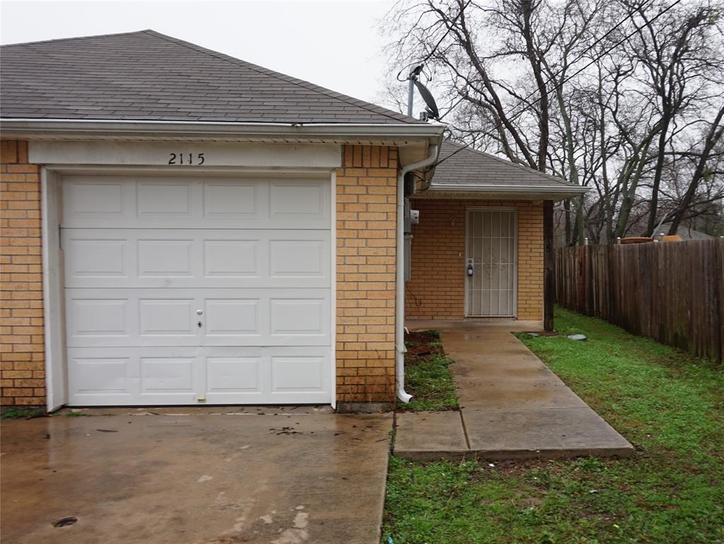 Foto principal - 2113 R. W. Bivens Ln