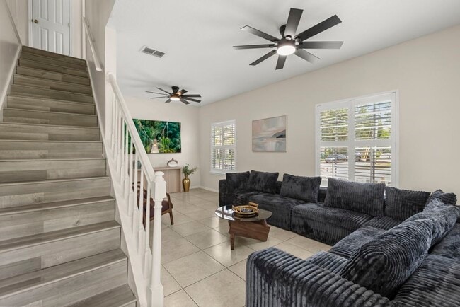 Foto del edificio - 809 N Fern Creek Ave