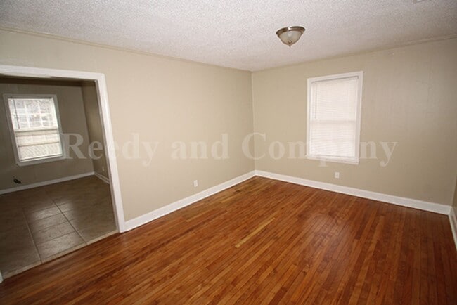 Foto del edificio - 2977 N Radford Rd