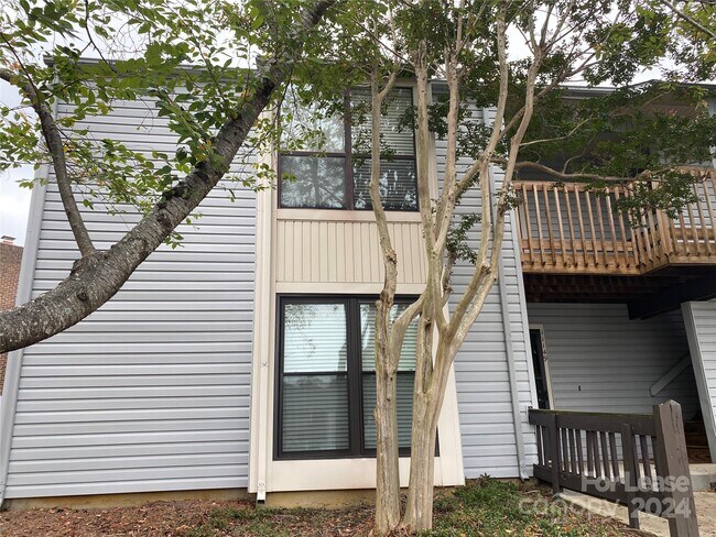Building Photo - 11153 Harrowfield Rd