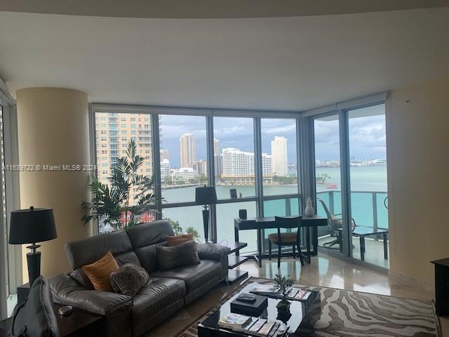 Foto del edificio - 1331 Brickell Bay Dr