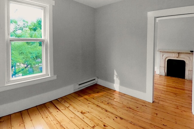 Building Photo - 163 Trenton St