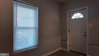 Building Photo - 105 S Morton Ave