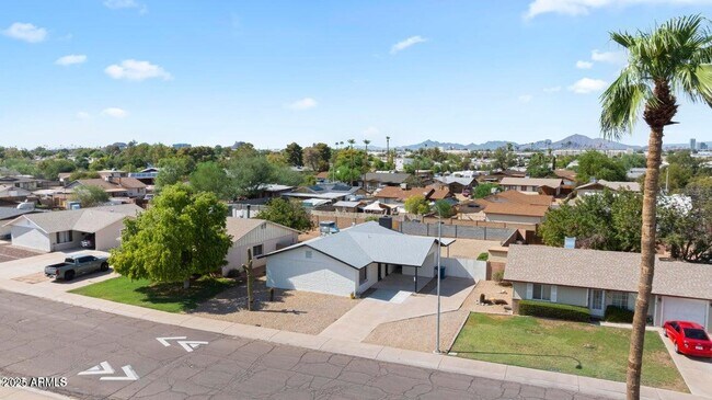 Foto del edificio - 414 W Santa Cruz Dr