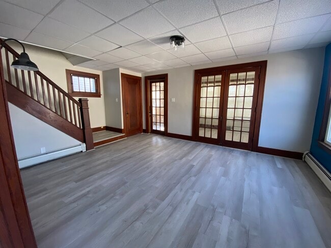 Building Photo - 730 N 6th Ave