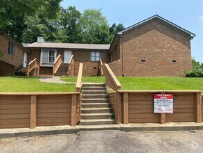 Building Photo - 4700 Brockton Dr