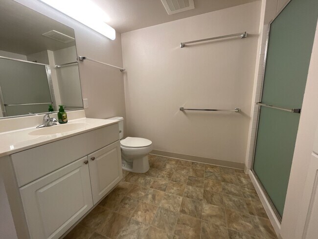 Foto del edificio - 801 South St. 2 bed, 2 bath, 2 parking