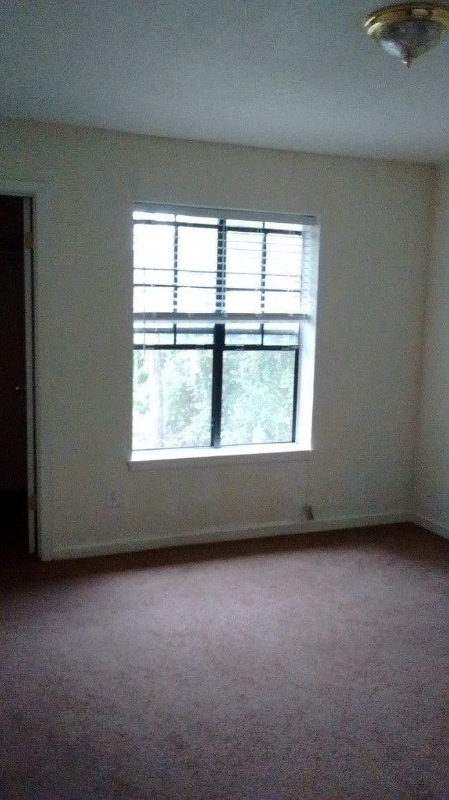 Building Photo - 1106 Verde Dr