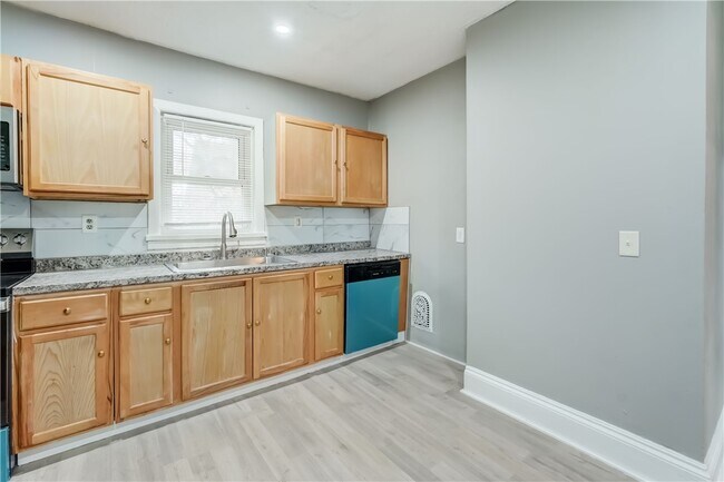 Foto del edificio - 311 Linden St