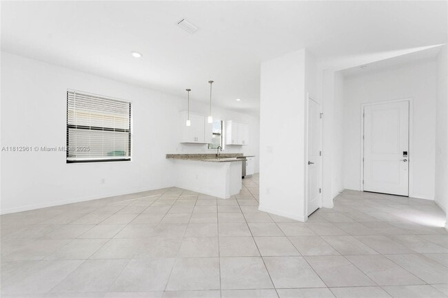 Building Photo - 16851 Cayo Key Dr