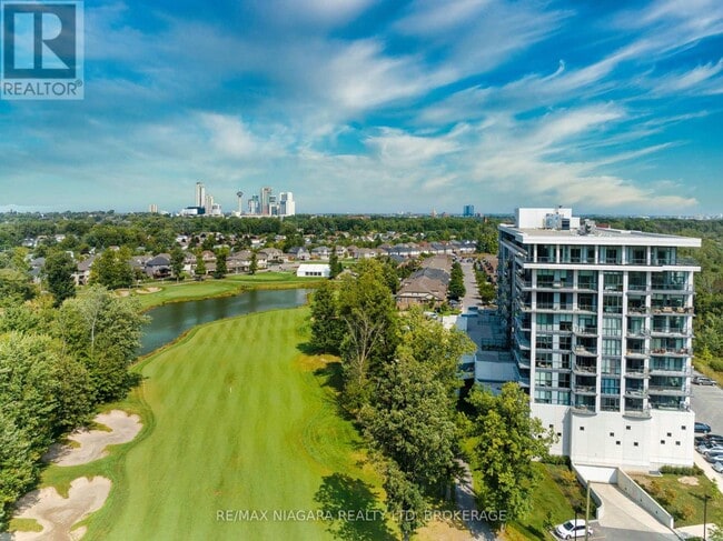 Building Photo - 7711-7711 Green Vista Gate