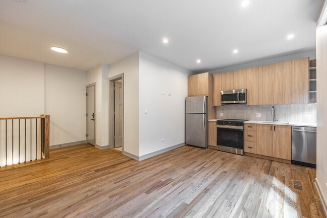 Foto del edificio - 1330 W Estes Ave