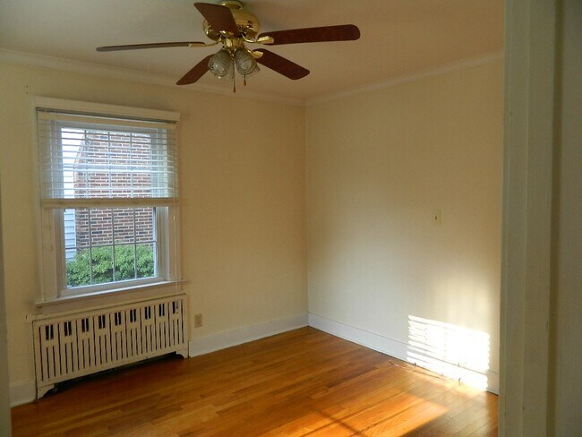 Foto del edificio - 1117 Chelsea Ave