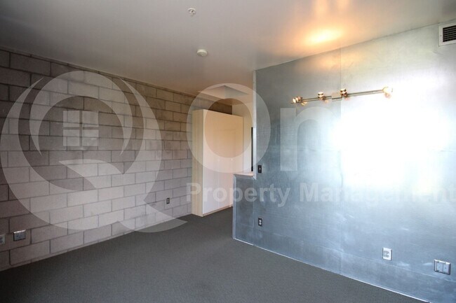 Foto del edificio - 537 E Willetta St