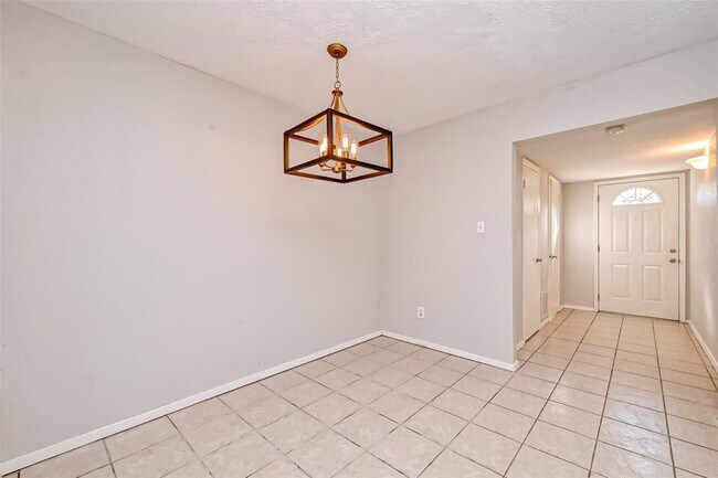 Foto del edificio - 3814 Laura Leigh Dr