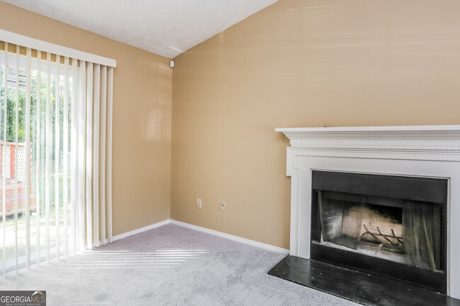 Building Photo - 2089 Glenwood Downs Dr