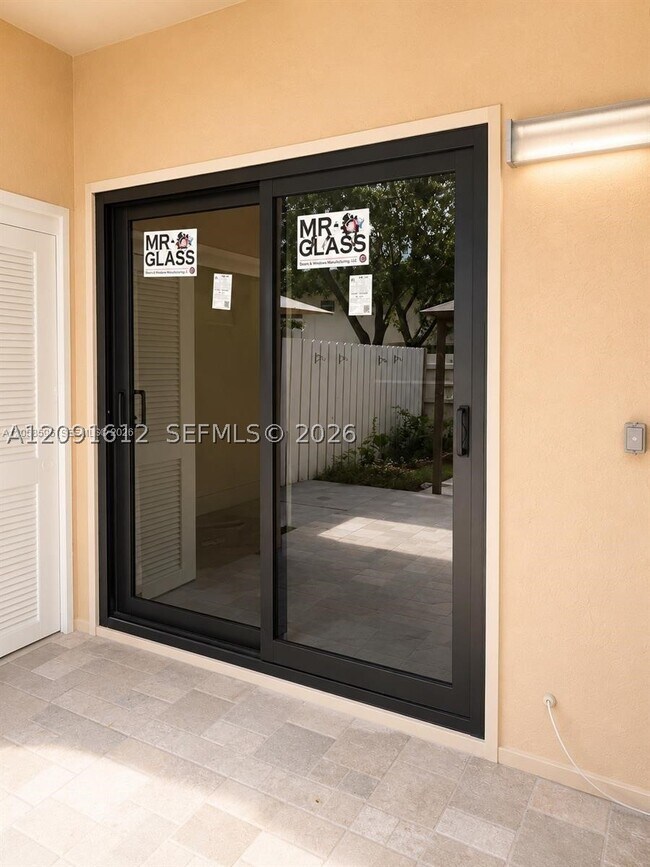 Foto del edificio - 10851 SW 2nd St