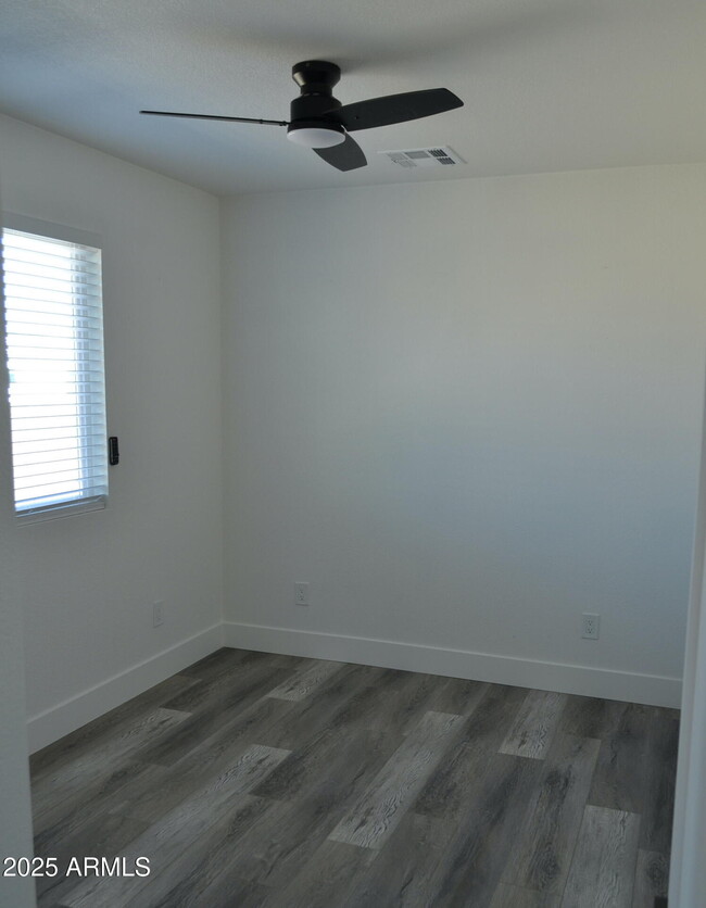Building Photo - 44 N Mountain Rd