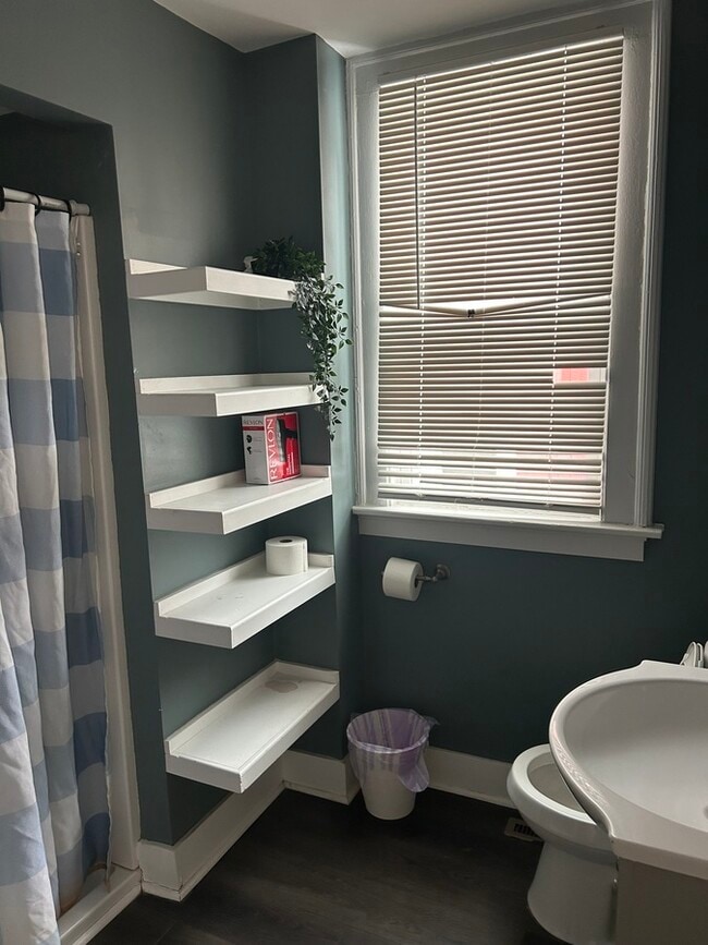 Building Photo - 942 Euclid Ave