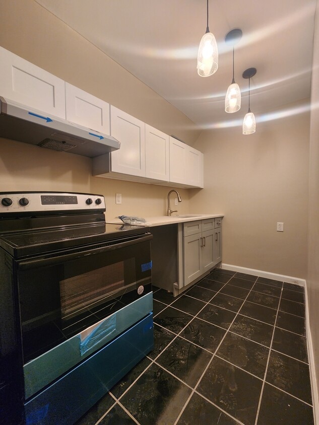 38 Warner Ave Unit 3, Jersey City, NJ 07305 Apartments in Jersey City