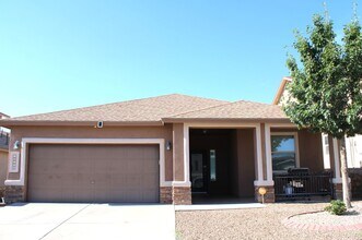 Building Photo - 13226 Emerald River St