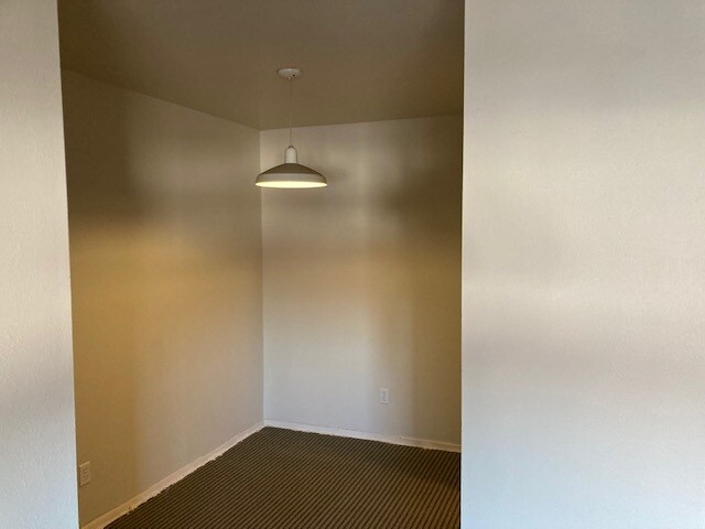 dining area - 3643 S Sheridan Blvd